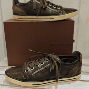 Louis Vuitton Men’s Damier Adventure Low Top Sneakers - Size Men's 6.5